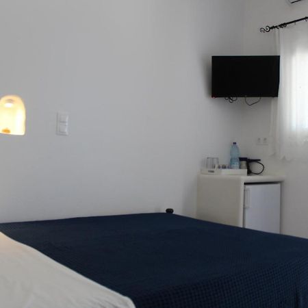 Meltemi Rooms And Studios 아나피 외부 사진