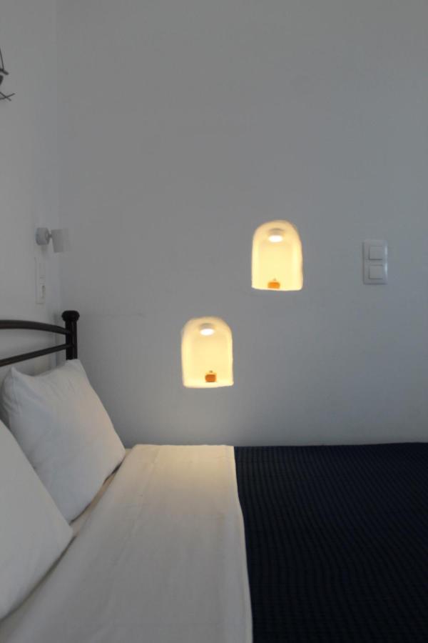 Meltemi Rooms And Studios 아나피 외부 사진