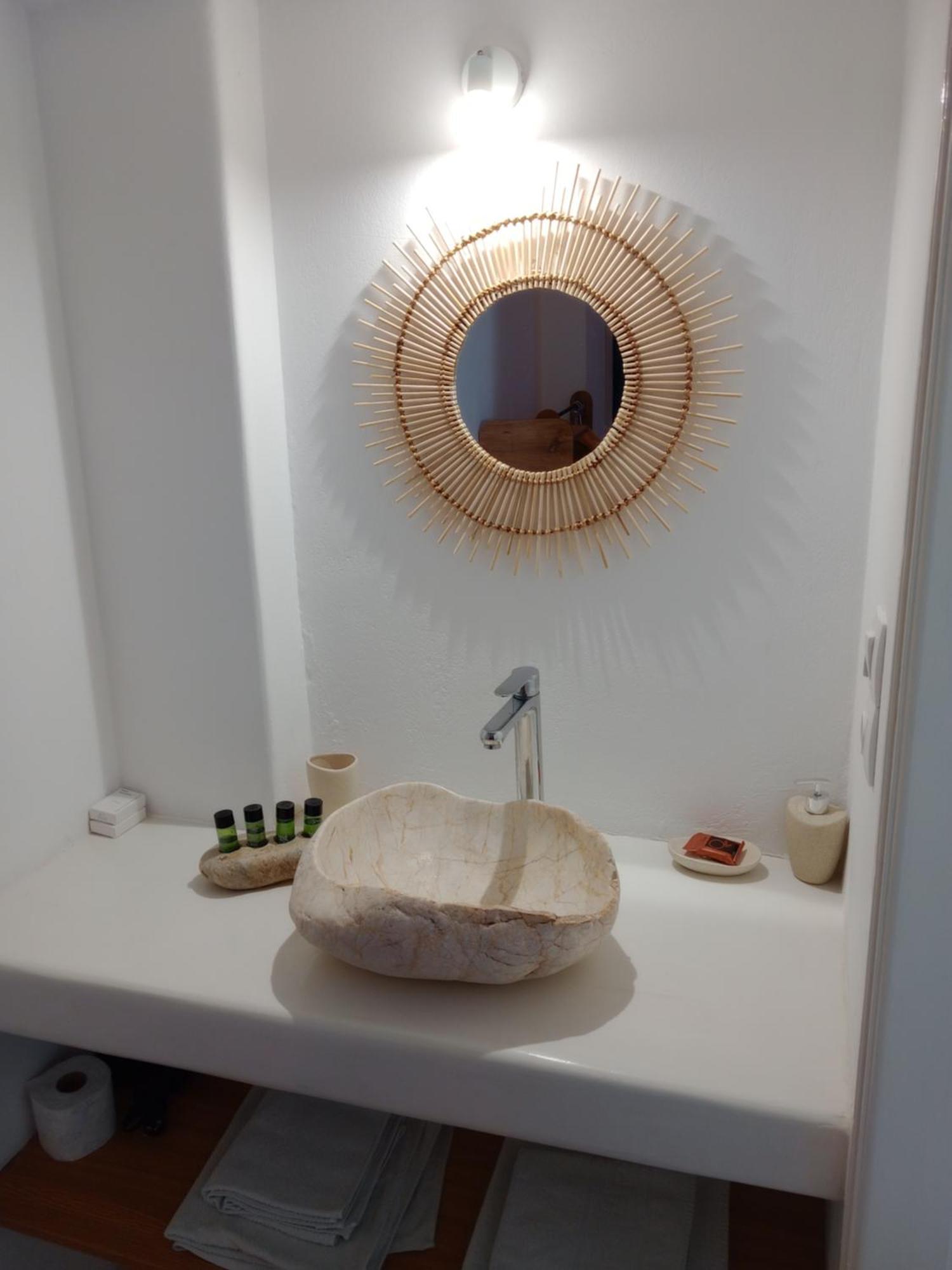 Meltemi Rooms And Studios 아나피 외부 사진